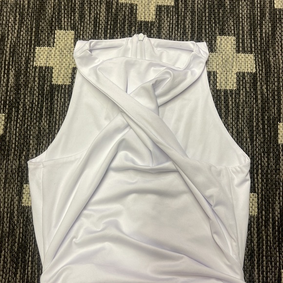 Stretchy White Medium Dress - Picture 2 of 4